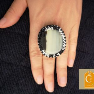 Bague noire et blanche